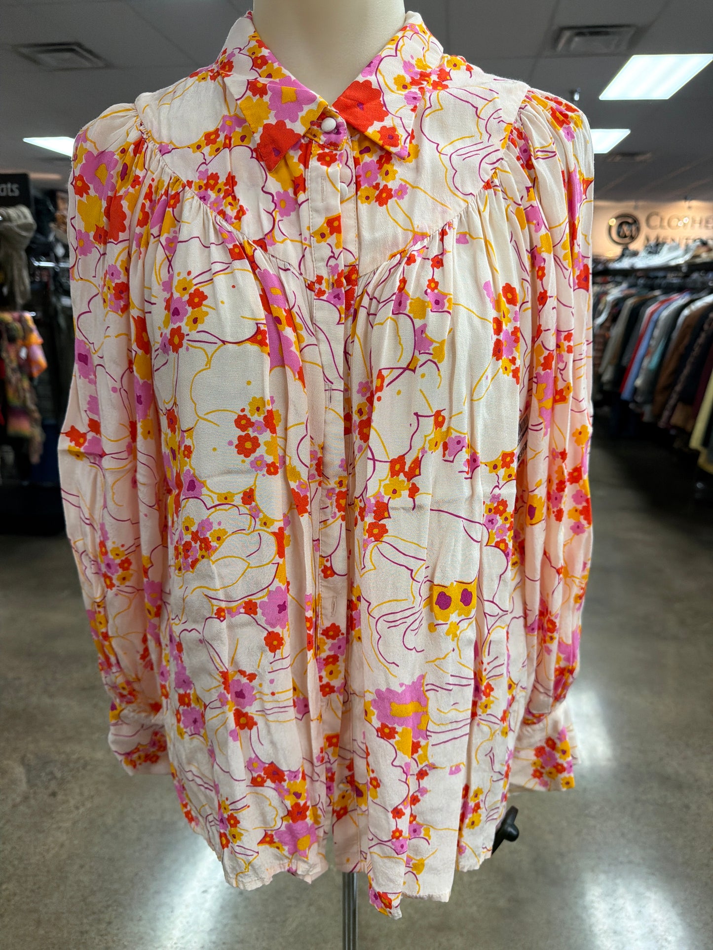 Top Ls By Clothes Mentor In Floral Print, Size:M