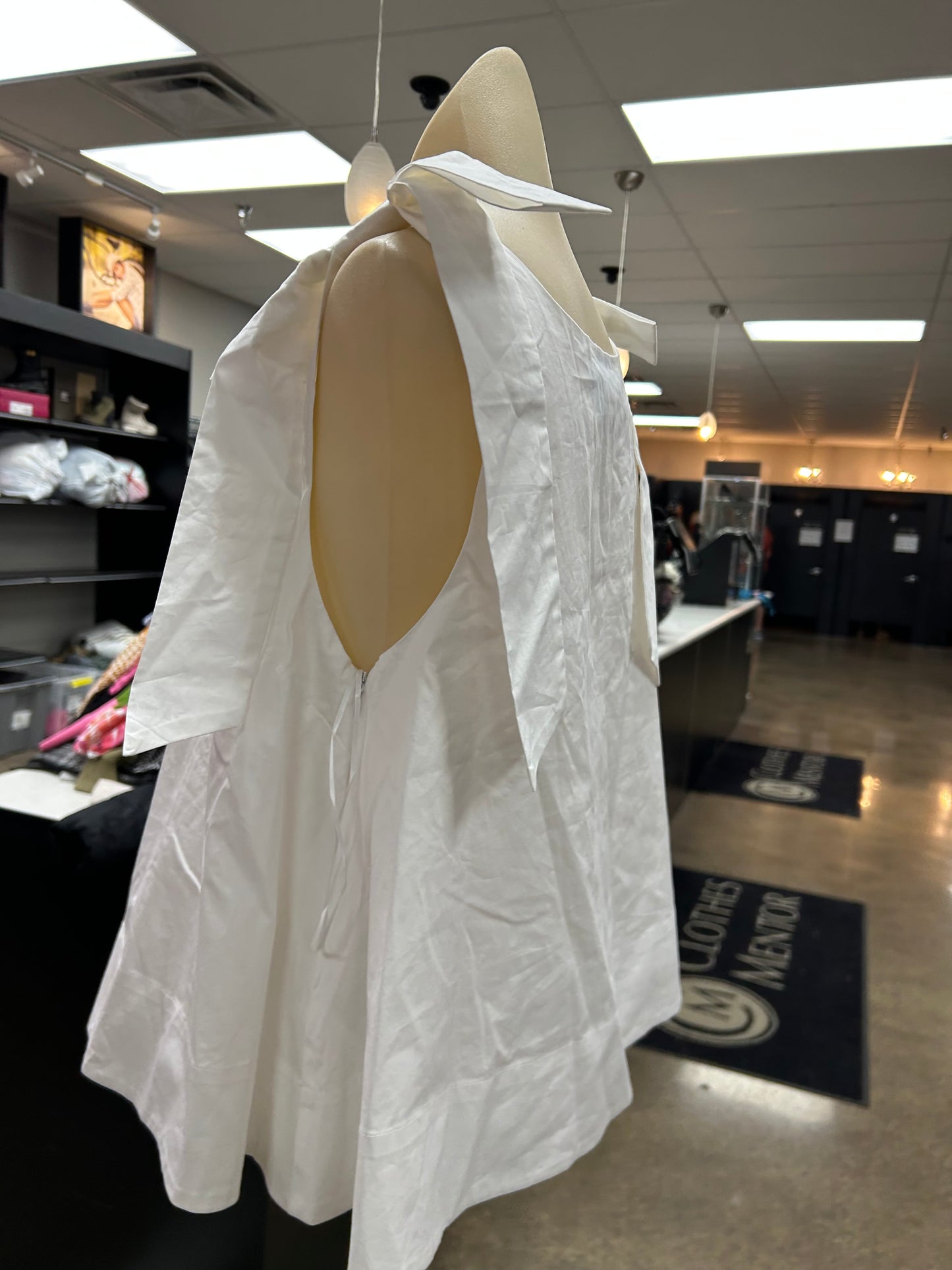 Top Sleeveless By English Factory In White, Size:L