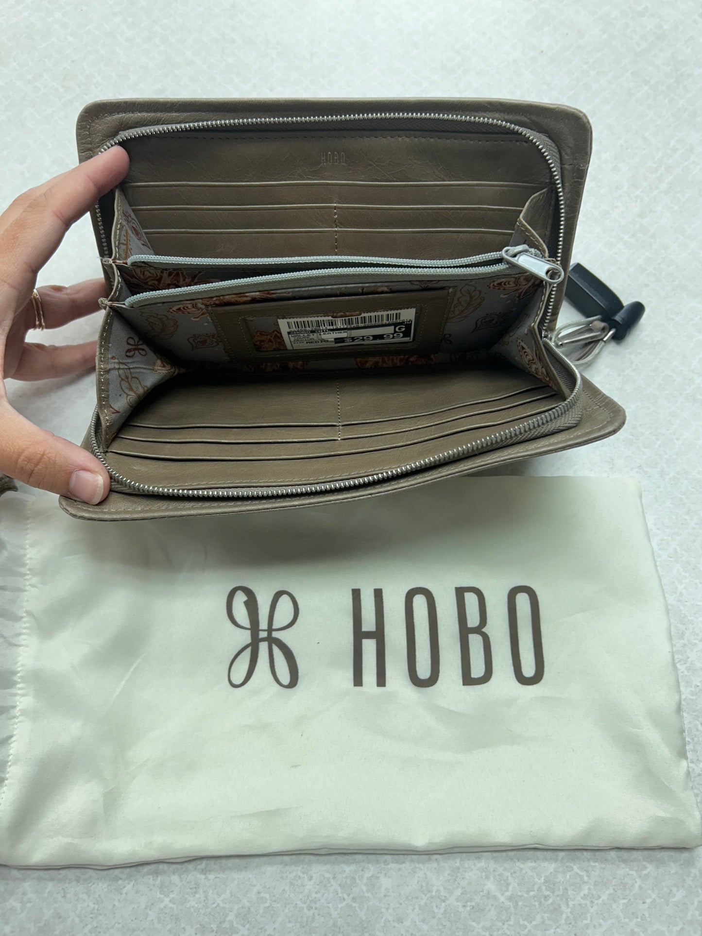 Wallet Leather By Hobo Intl In Taupe, Size:Medium
