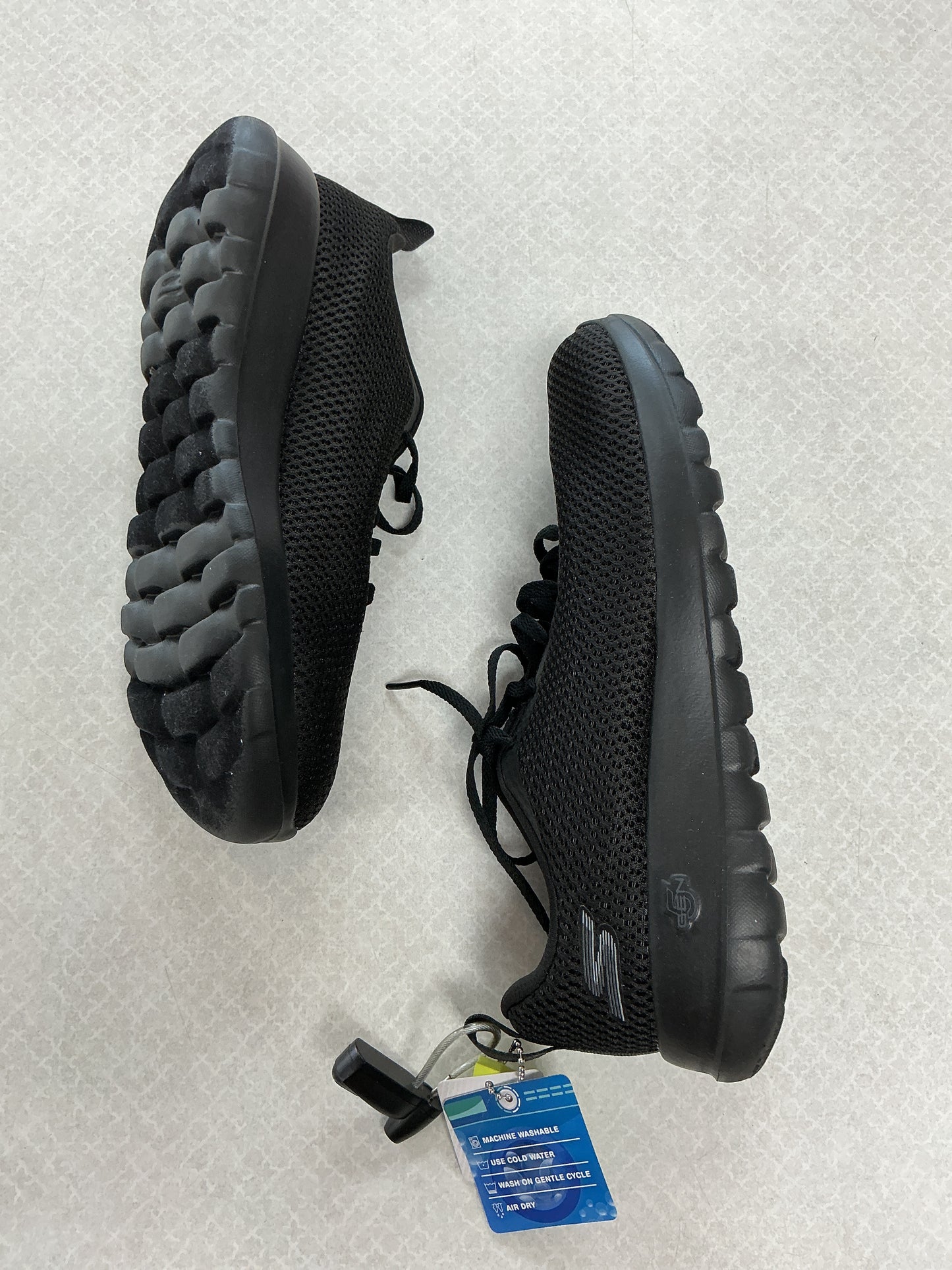 Shoes Athletic By Skechers In Black, Size:7