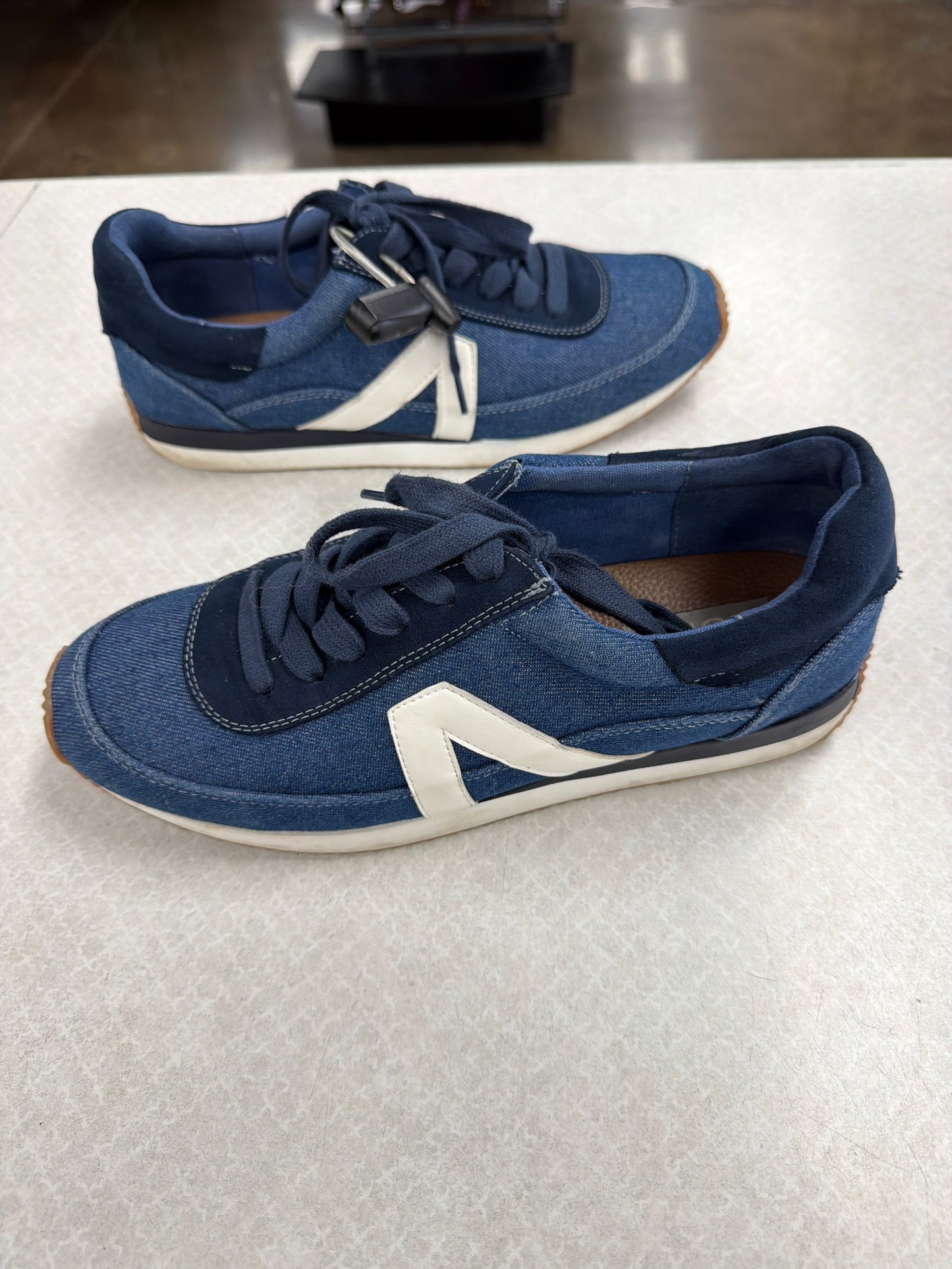 Shoes Sneakers By Loft In Blue, Size:8