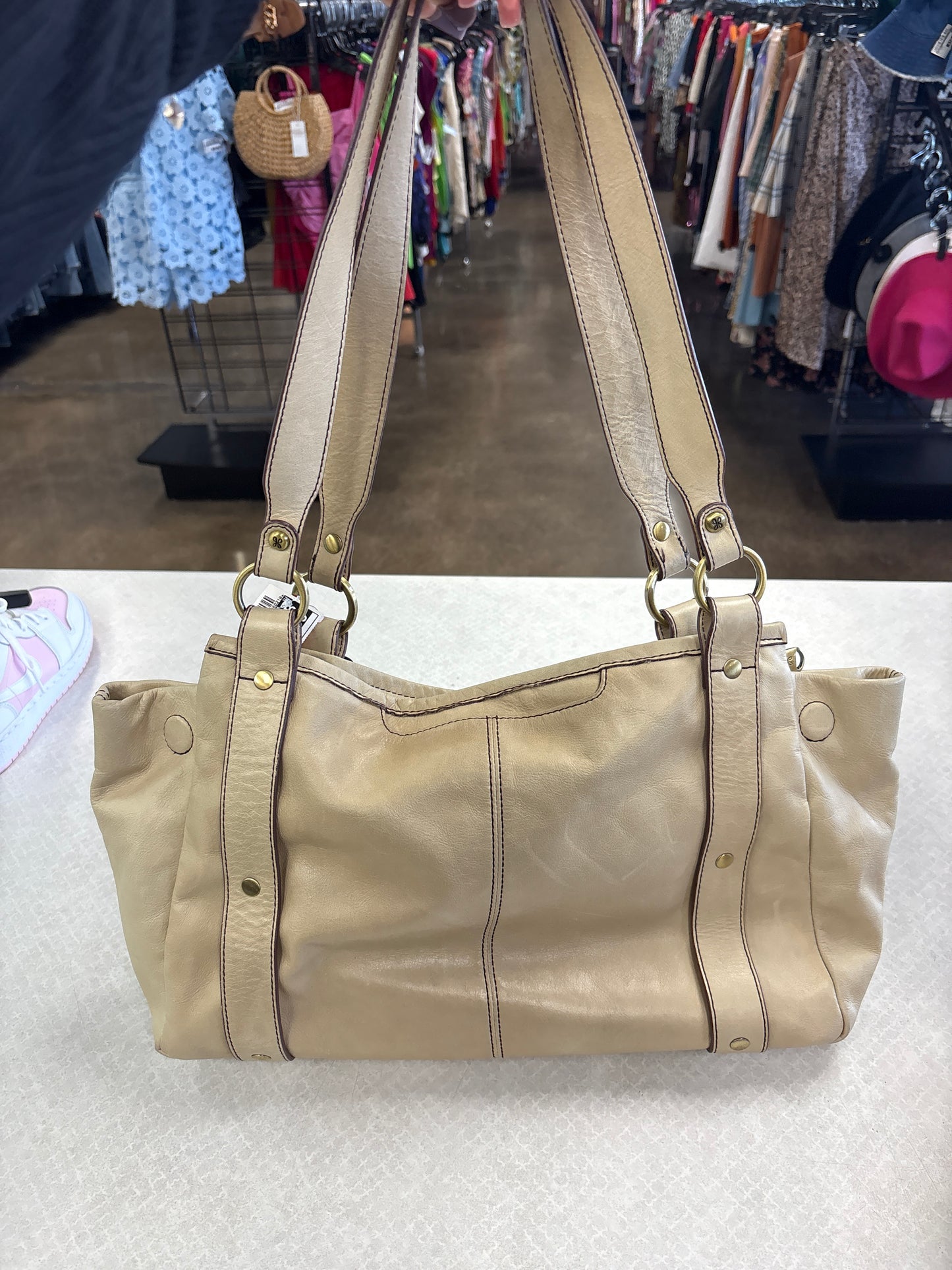 Handbag Leather By Hobo Intl In Tan, Size:Medium