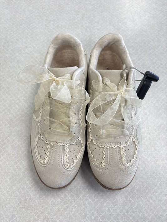 Shoes Sneakers By Sincerely Jules In Taupe, Size:7.5