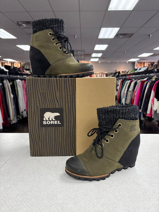 Boots Ankle Flats By Sorel In Green, Size:8