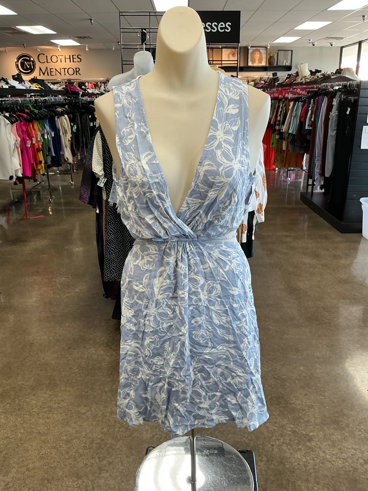 Dress Casual Short By Promesa In Blue & White, Size:Small