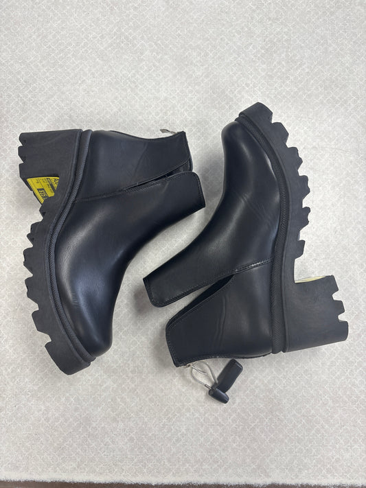 BOOTS ANKLE FLATS by QUPID In BLACK, Size: 6