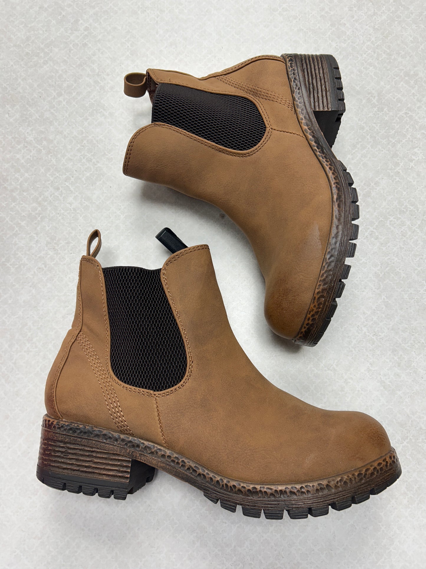 Boots Ankle Flats By Clothes Mentor In Brown, Size:8