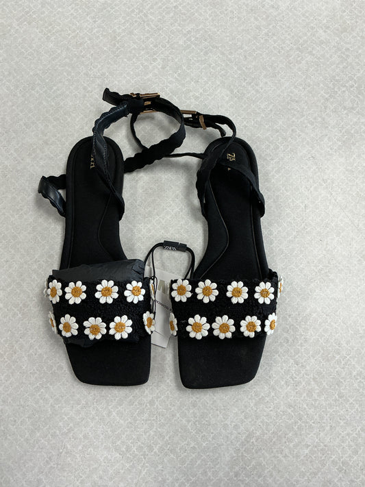 Sandals Flats By Zara In Black, Size:7.5