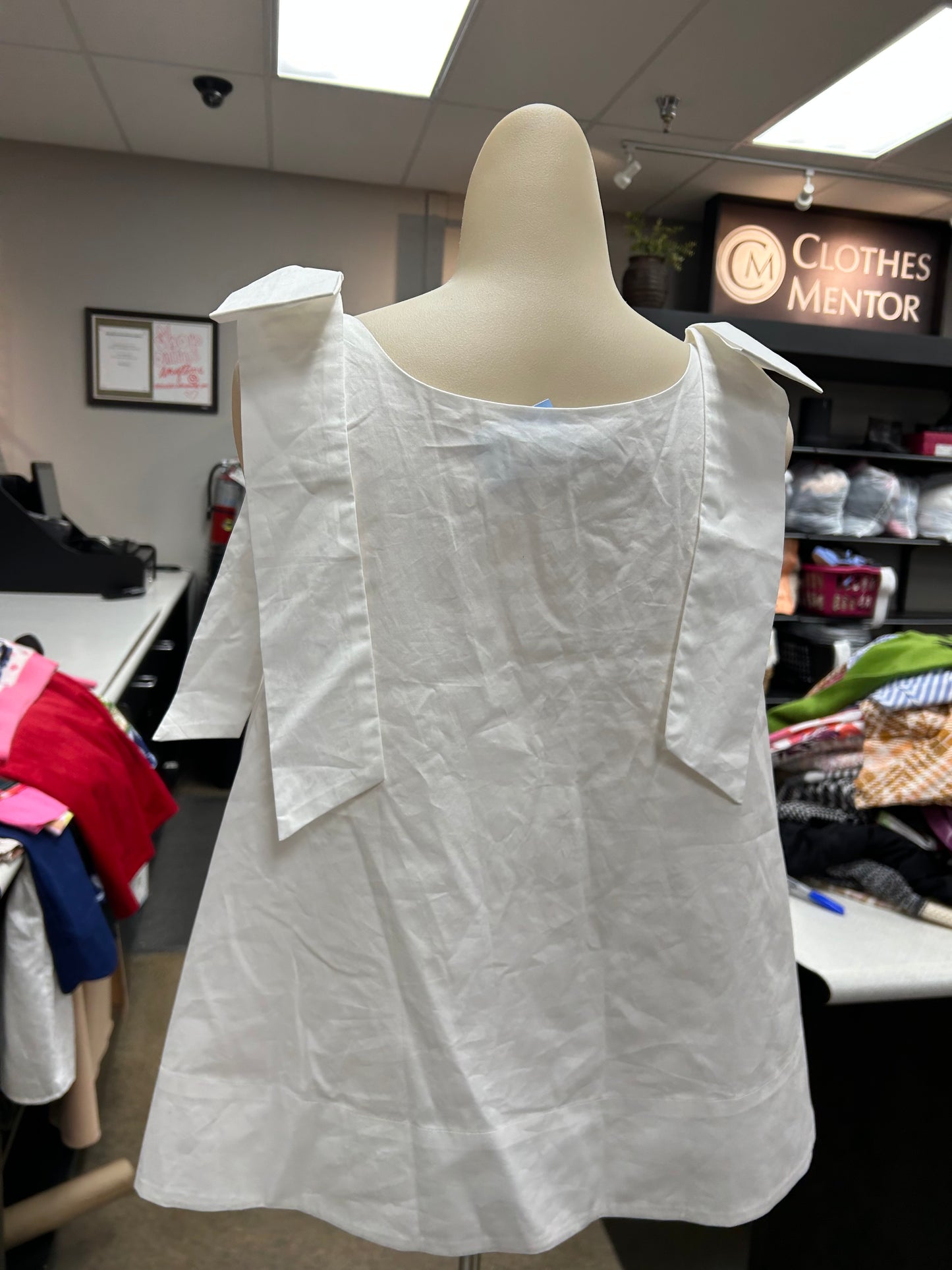 Top Sleeveless By English Factory In White, Size:L