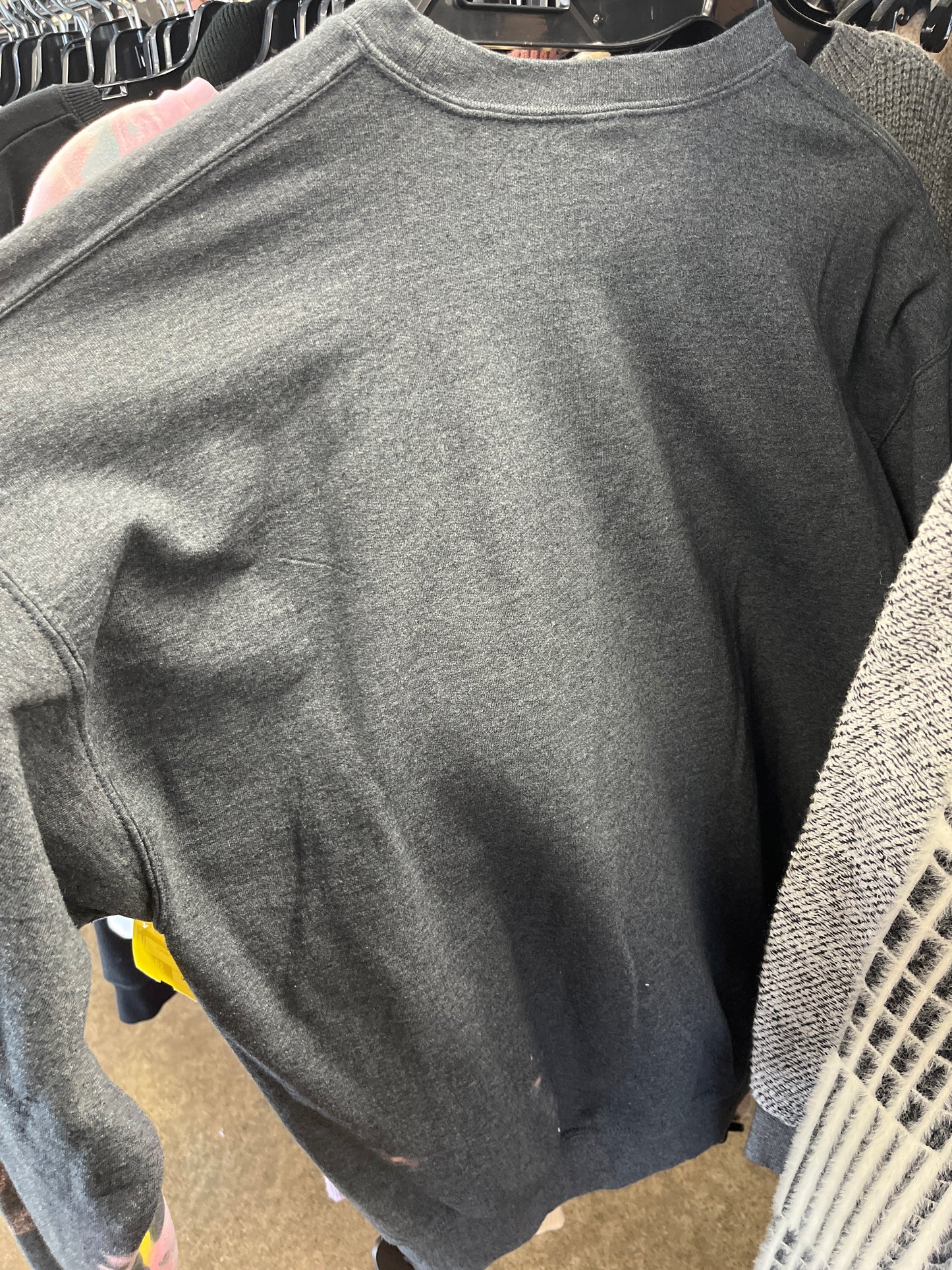 SWEATSHIRT CREWNECK by GILDAN In GREY, Size: XL