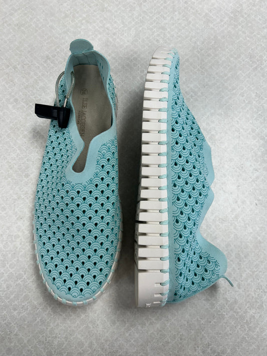 Shoes Flats By Clothes Mentor In Blue, Size:7.5