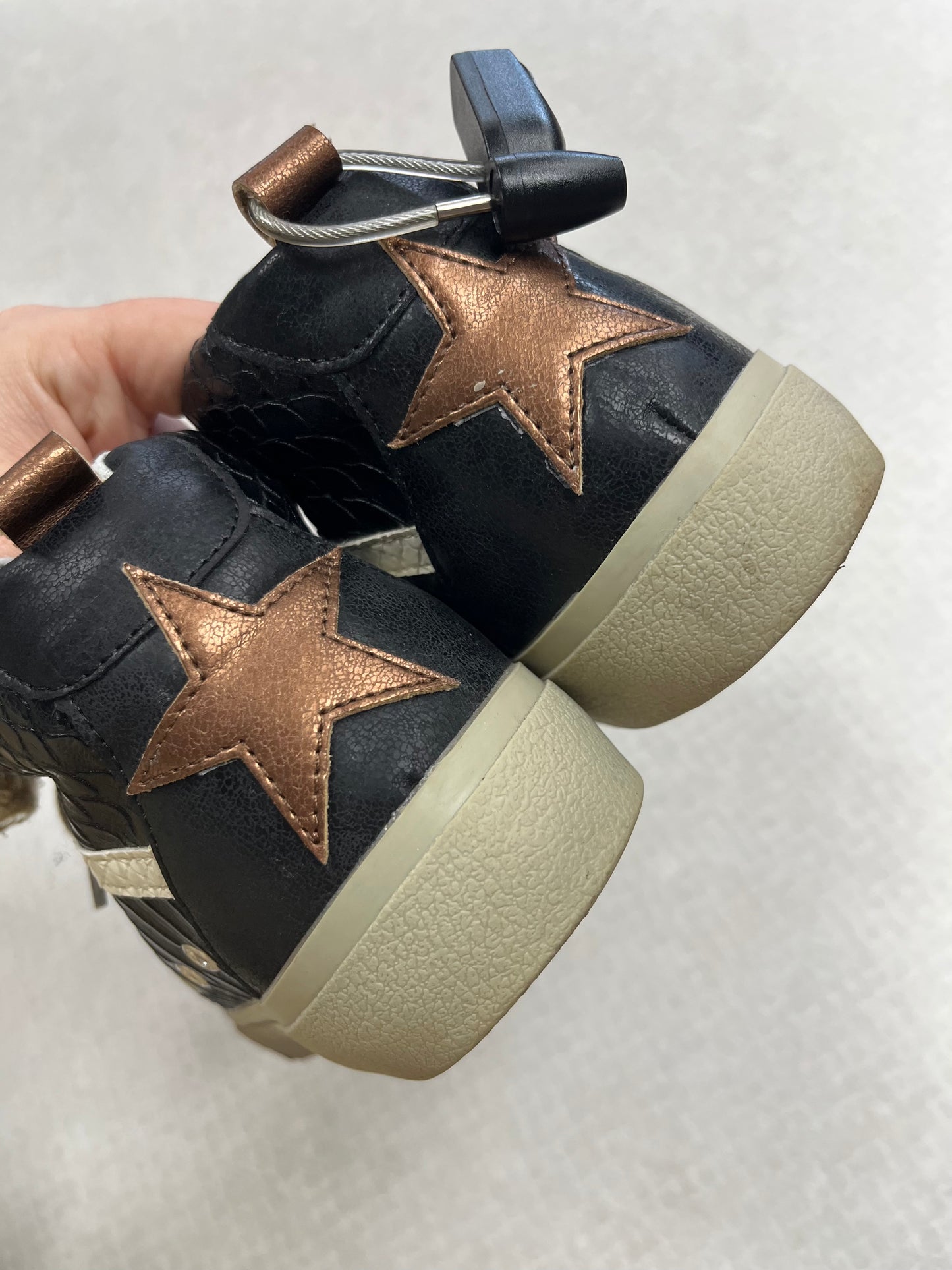 Shoes Sneakers By Shu Shop In Black, Size:7.5