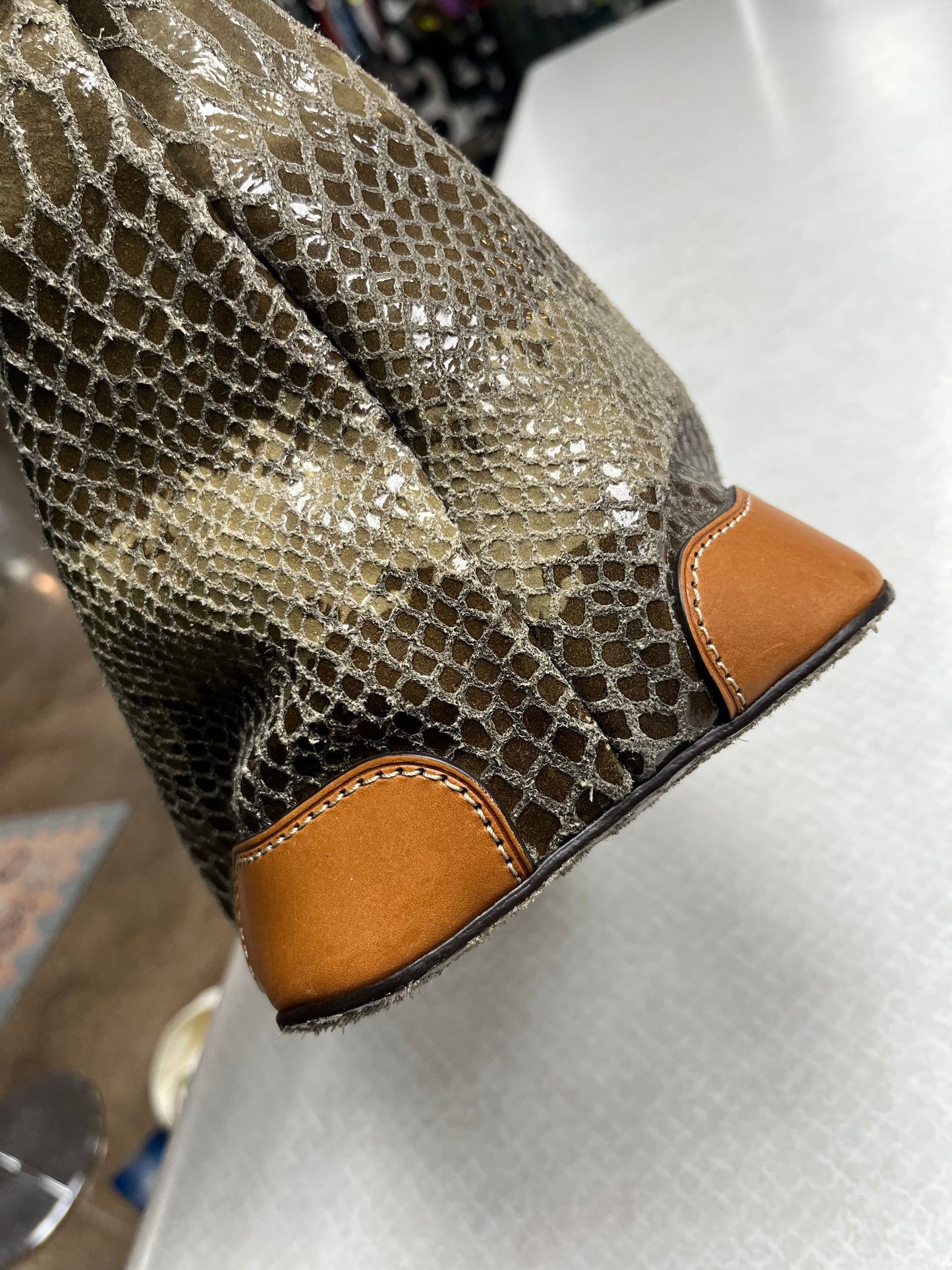 Handbag Designer By Dooney And Bourke In Green, Size:Medium