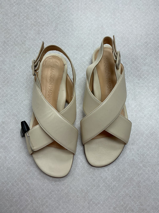 Sandals Flats By Clothes Mentor In Cream, Size:8