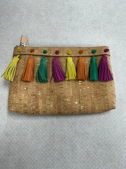Clutch By Clothes Mentor In Tan, Size:Medium