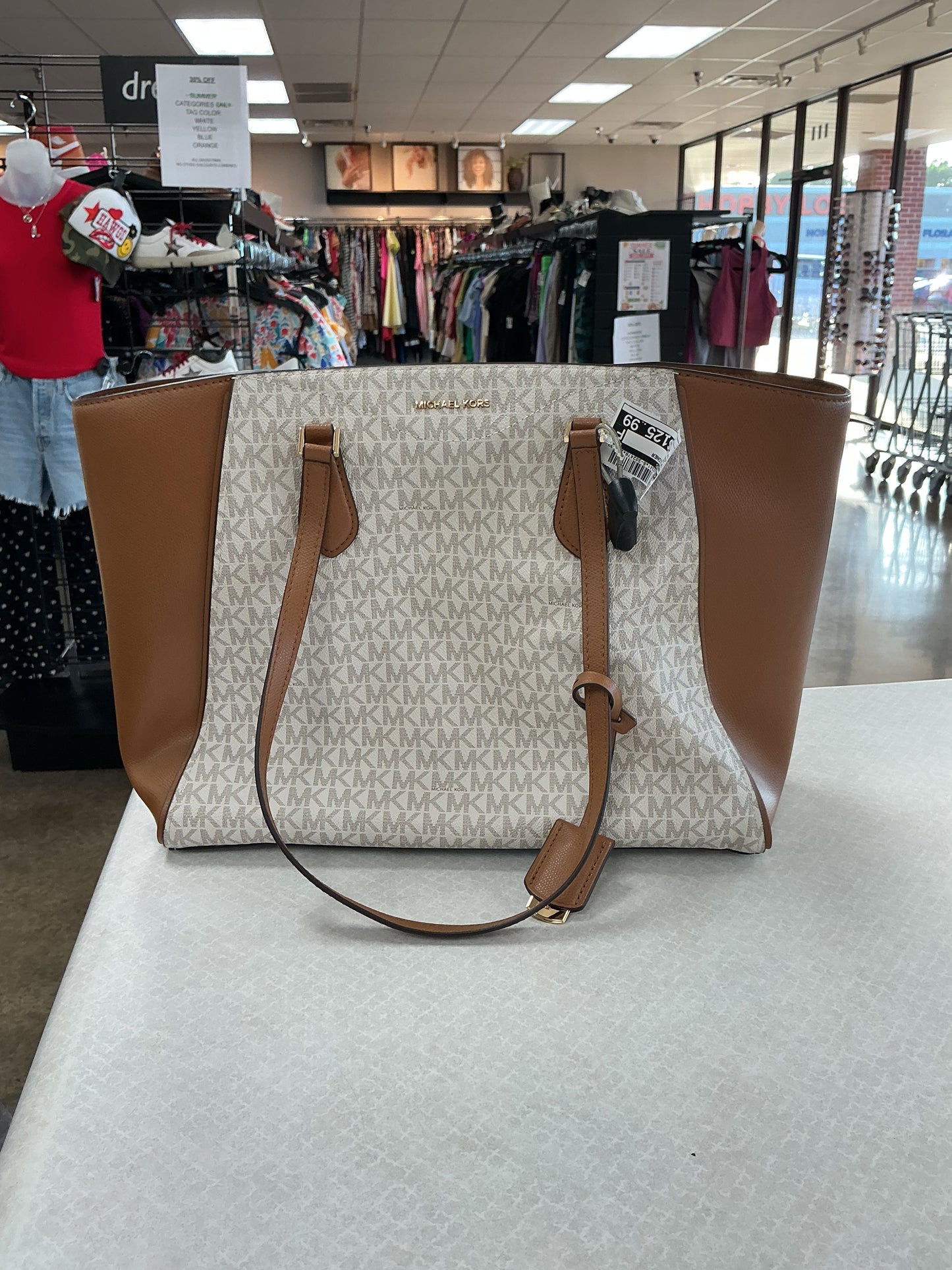 Handbag Designer By Michael Kors In Tan & White, Size:Large