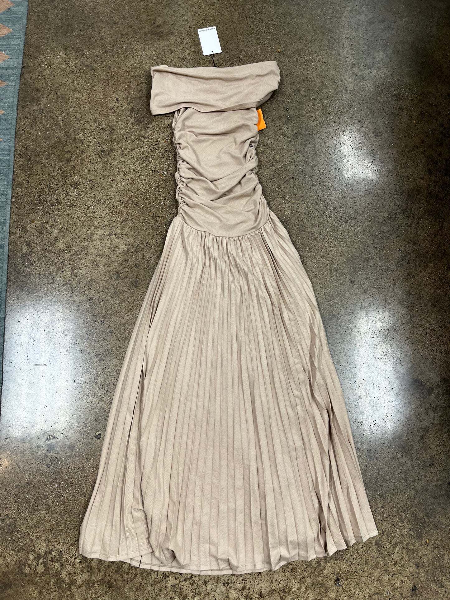 Dress Party Long By Clothes Mentor In Tan, Size:Xs