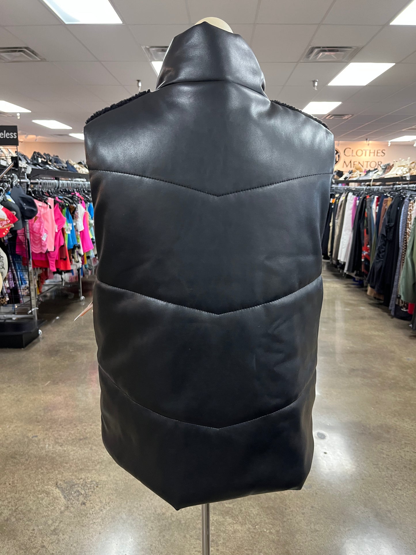 Vest Puffer & Quilted By Heartloom In Black, Size:S