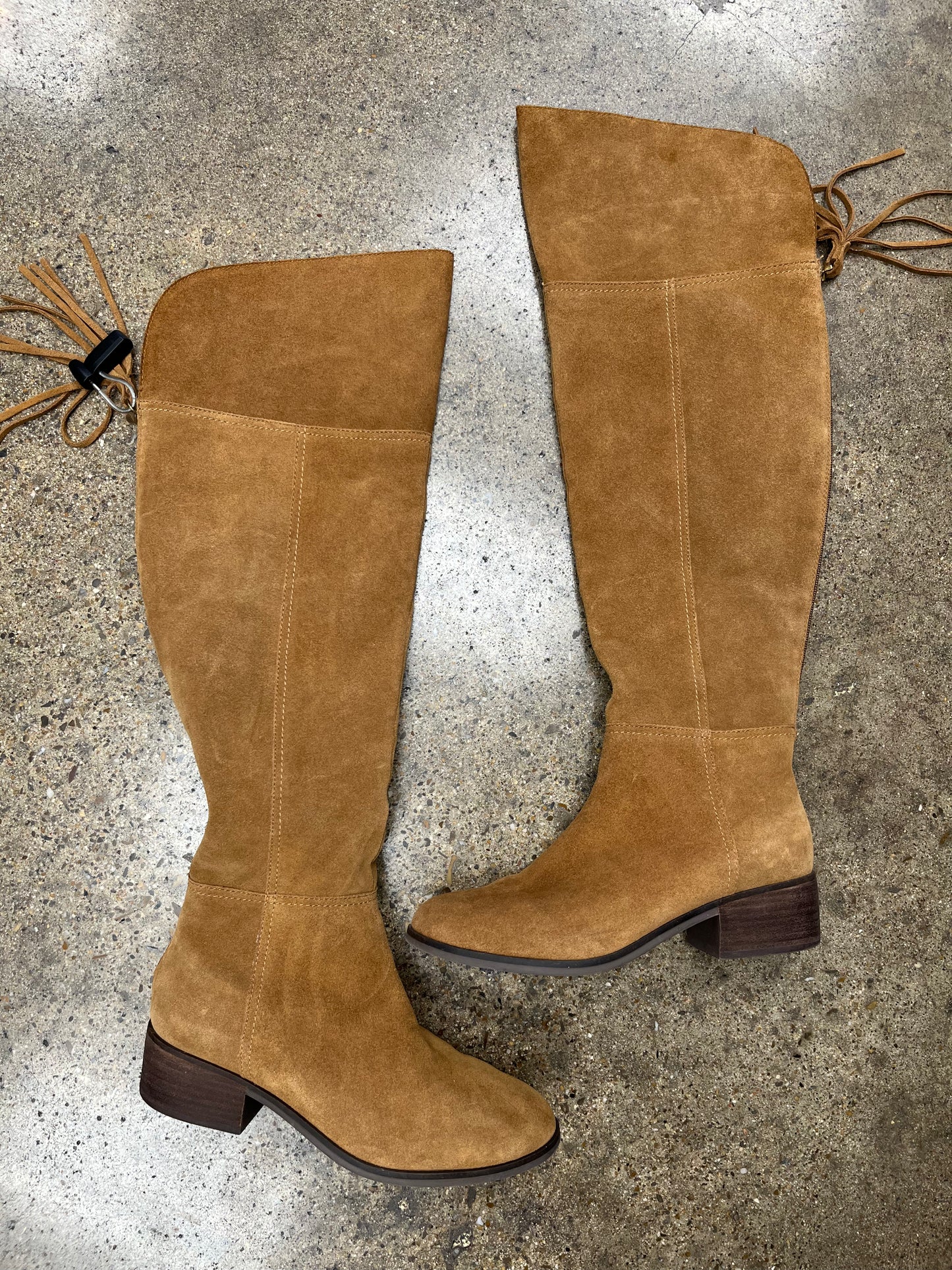 Boots Knee Flats By Gibson And Latimer In Tan, Size:9