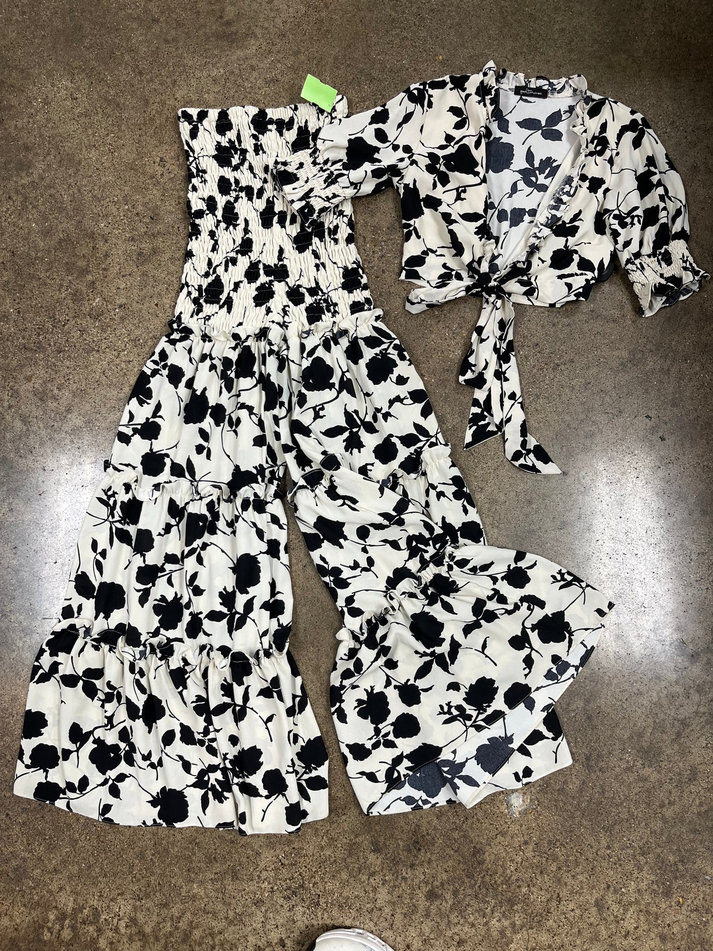 Pants Set 2Pc By Clothes Mentor In Black & Cream, Size:S