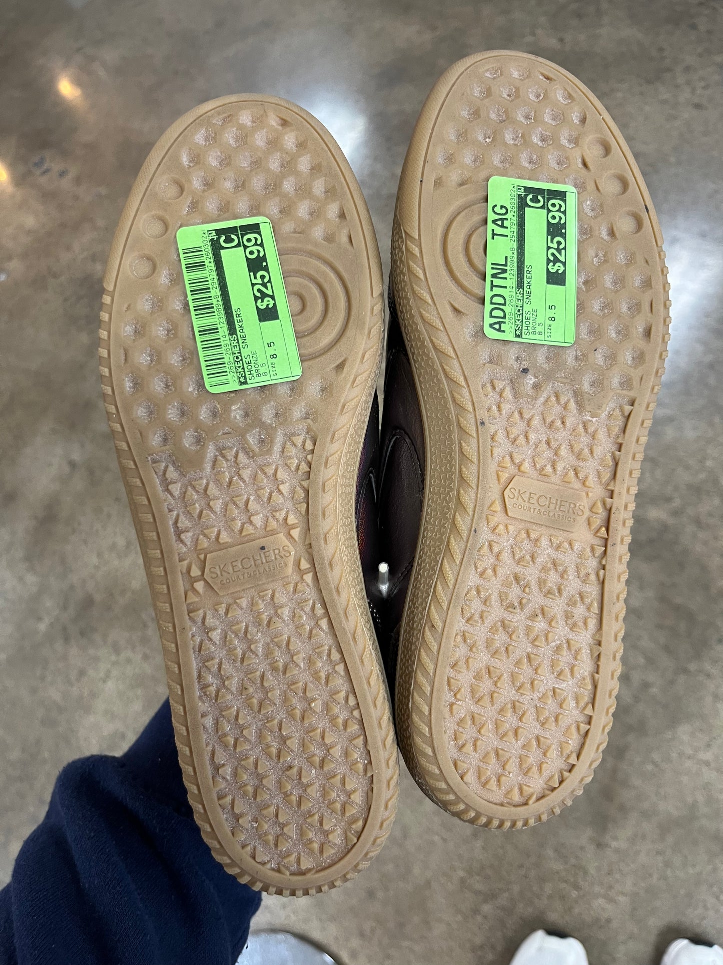 Shoes Sneakers By Skechers In Bronze, Size:8.5