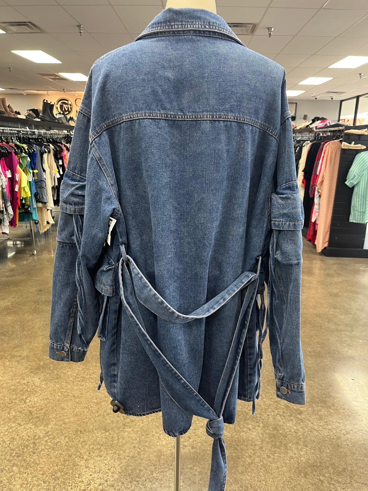 Jacket Denim By Clothes Mentor In Blue, Size:M