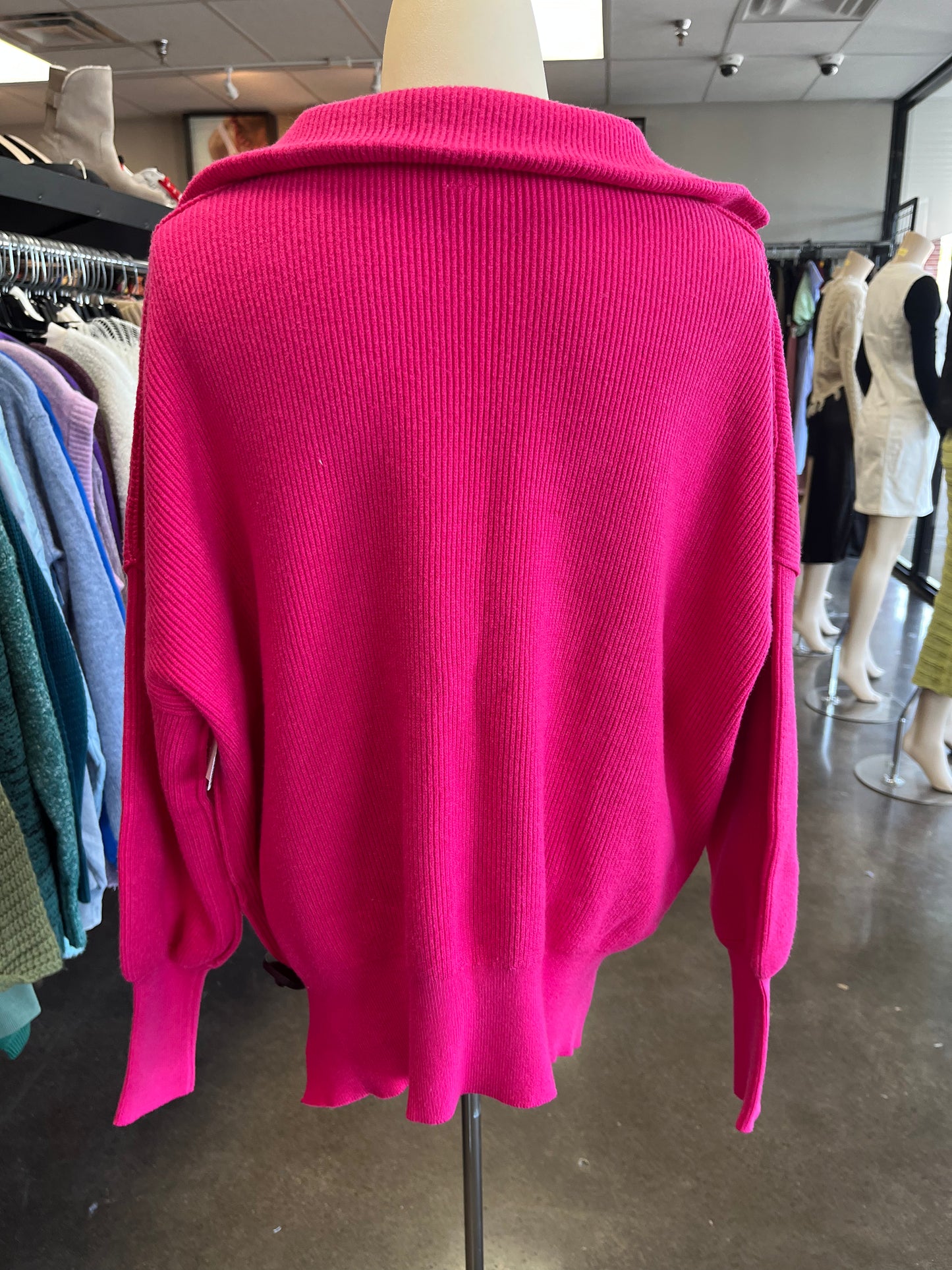 SWEATER by    CLOTHES MENTOR In PINK, Size: S