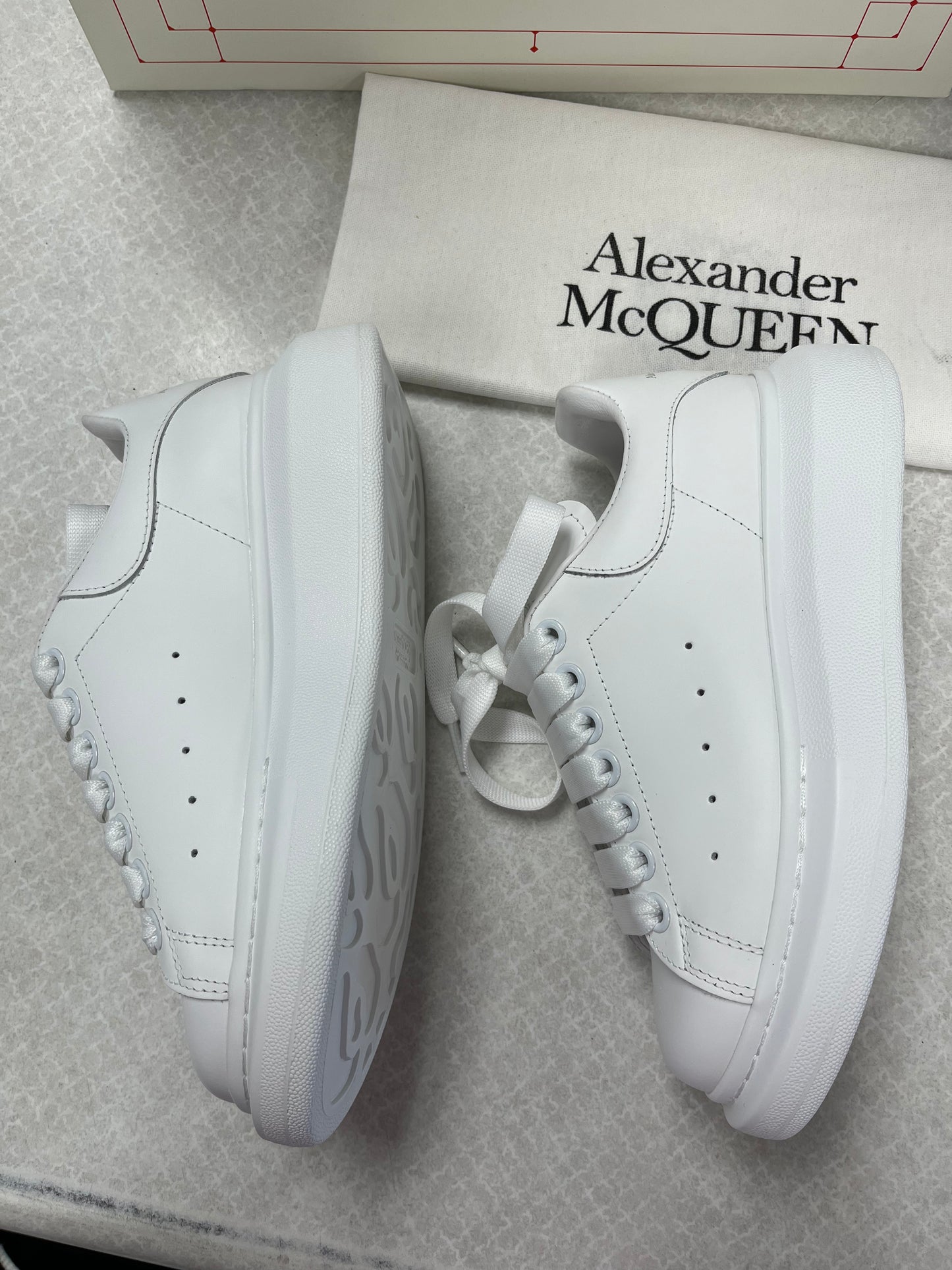 Shoes Luxury Designer By Alexander Mcqueen In White, Size:6