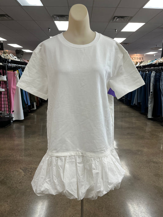 Dress Casual Short By Clothes Mentor In White, Size:M