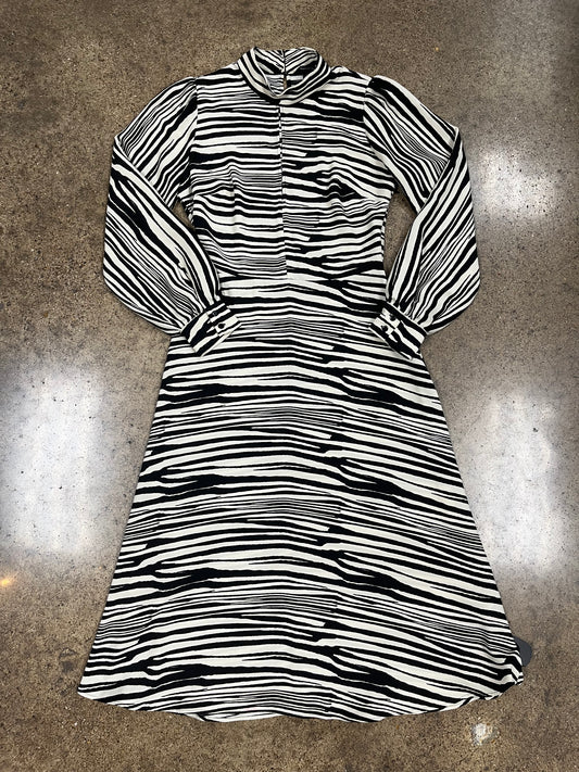 Dress Casual Maxi By Banana Republic In Black & White, Size:4
