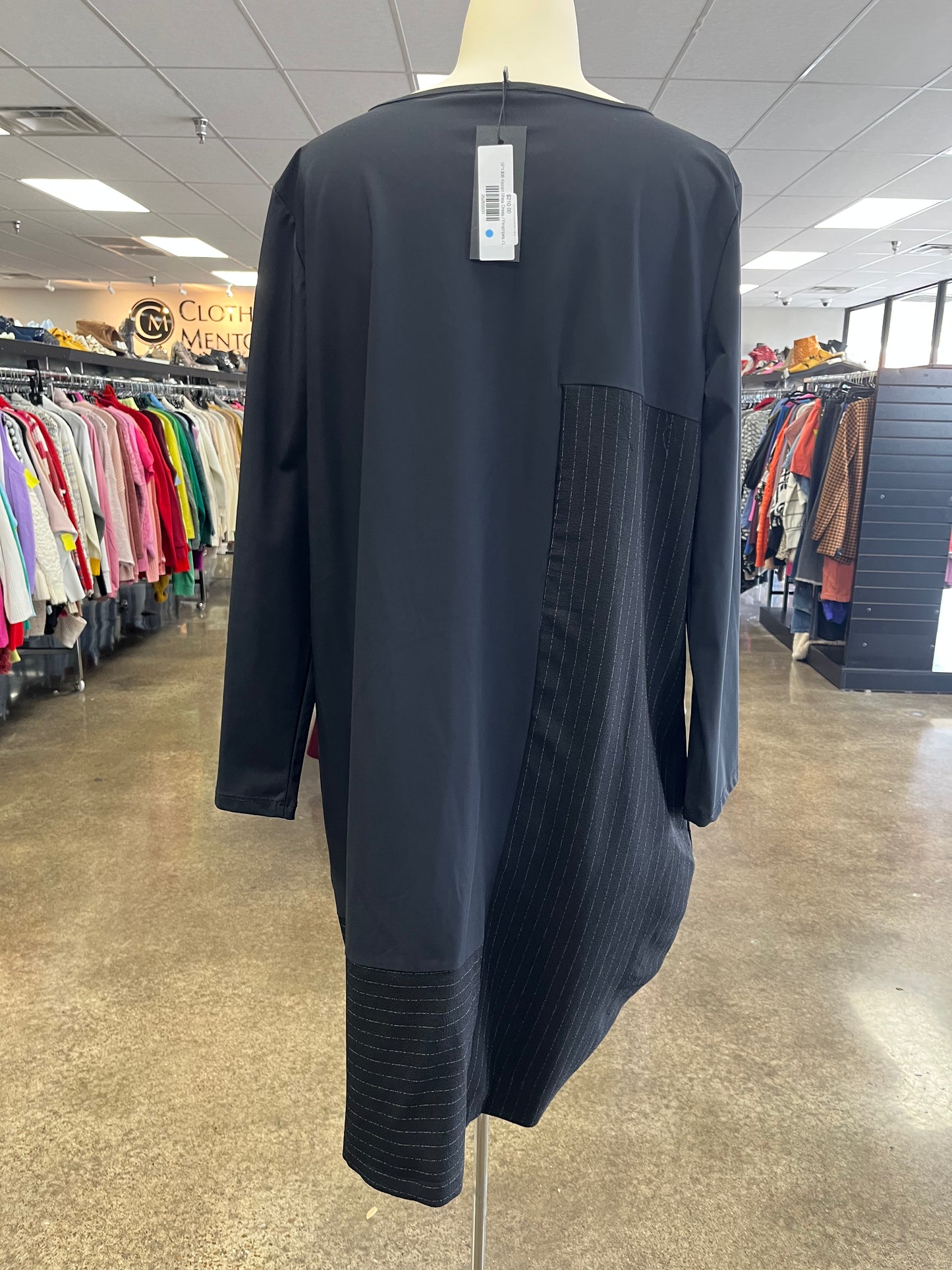 Dress Casual Short By Clothes Mentor In Black, Size:L