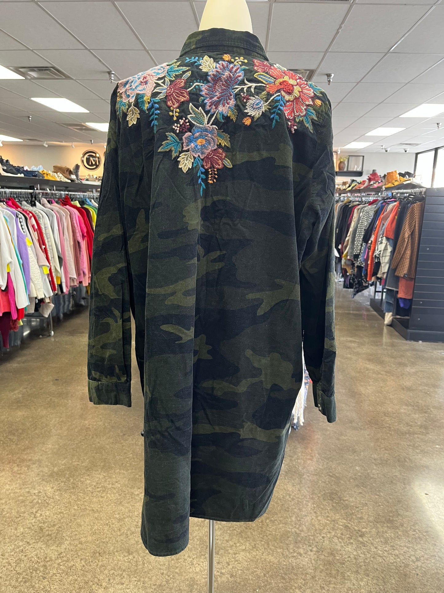 Dress Casual Short By Johnny Was In Camouflage Print, Size:L