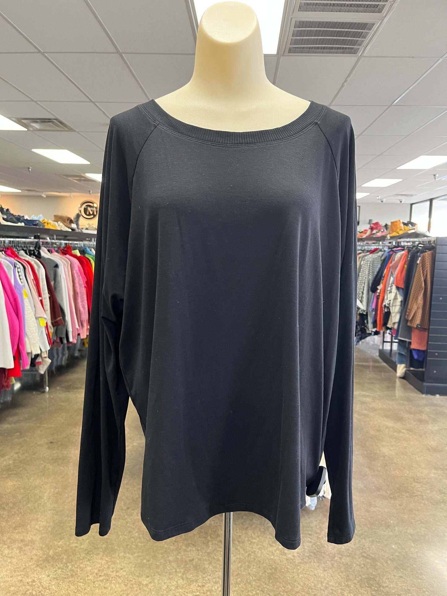 Athletic Top Ls Crewneck By Athleta In Black, Size:Xl