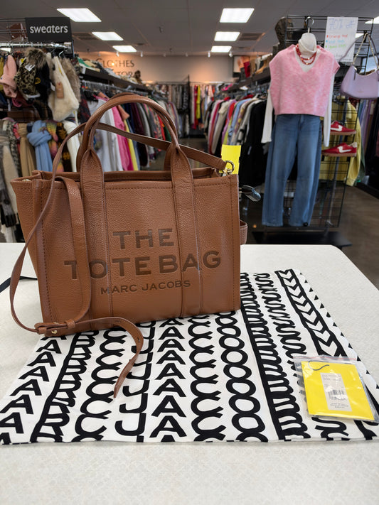 Tote Luxury Designer By Marc Jacobs In Tan, Size:Medium