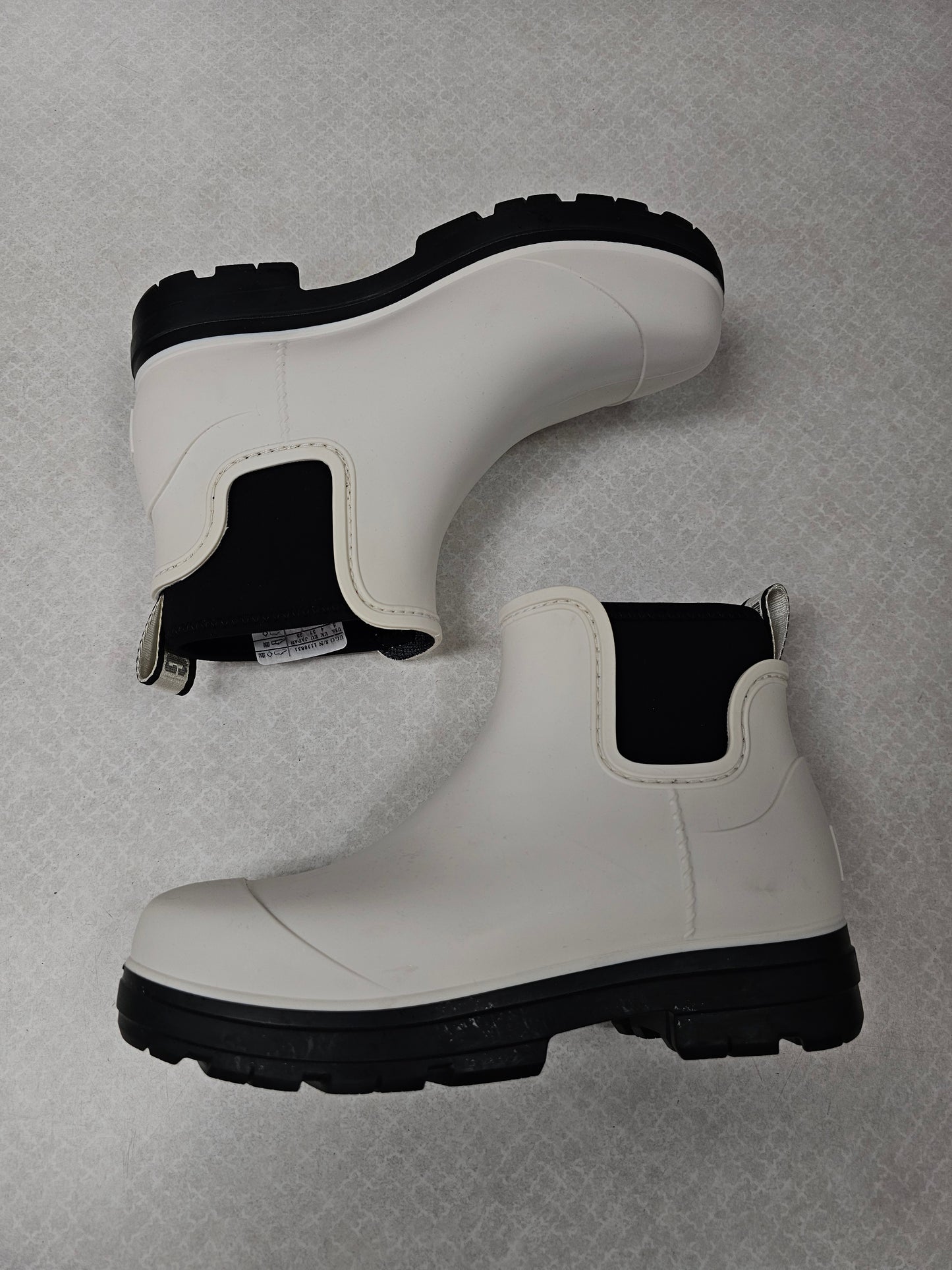 Boots Designer By Ugg In White, Size:6